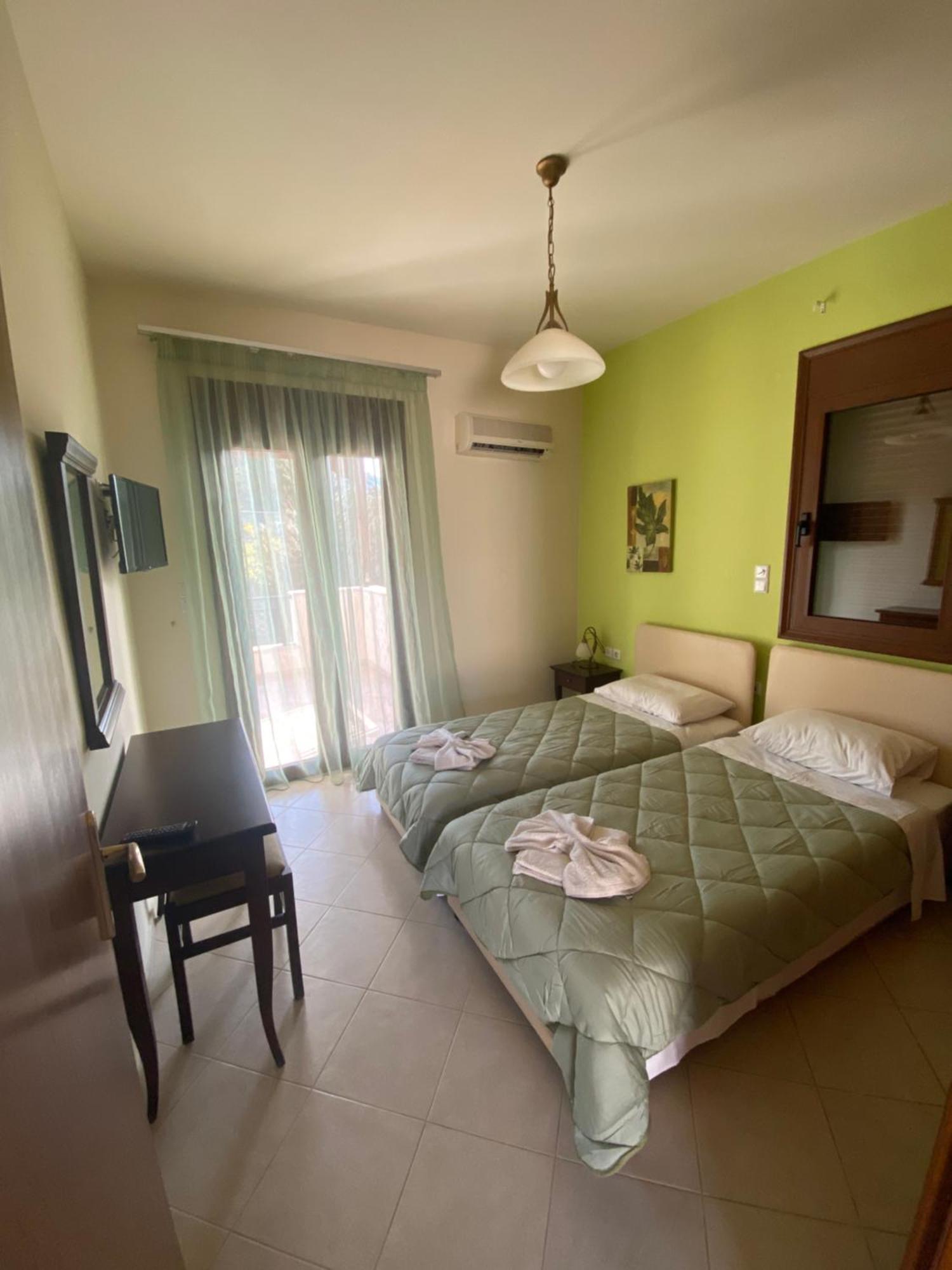 Eligia Villas Mixorrouma Exterior photo